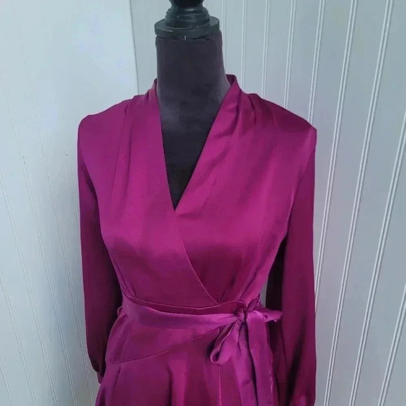NWT Melonie T Plus Long Sleeve High-Low Fit Flare Dress Satin Mulberry Petite 6P - Picture 7 of 15